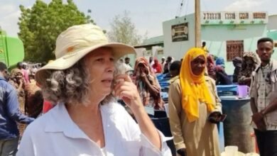 زيارة وزيرة الخارجية البريطانية الى معسكر أدري